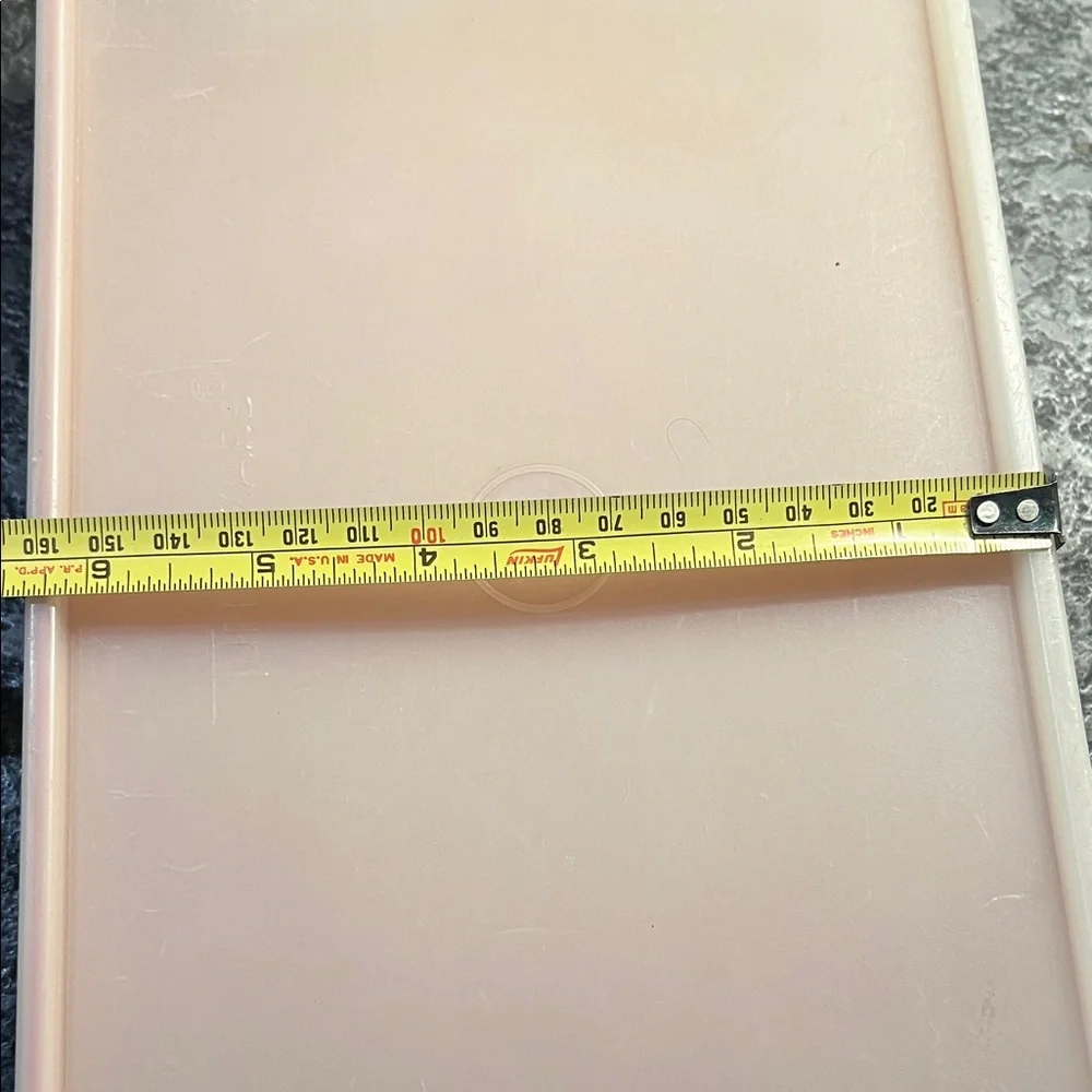 Tupperware Hot Dog Keeper Paprika Red and white Rectangular Container 10x6.